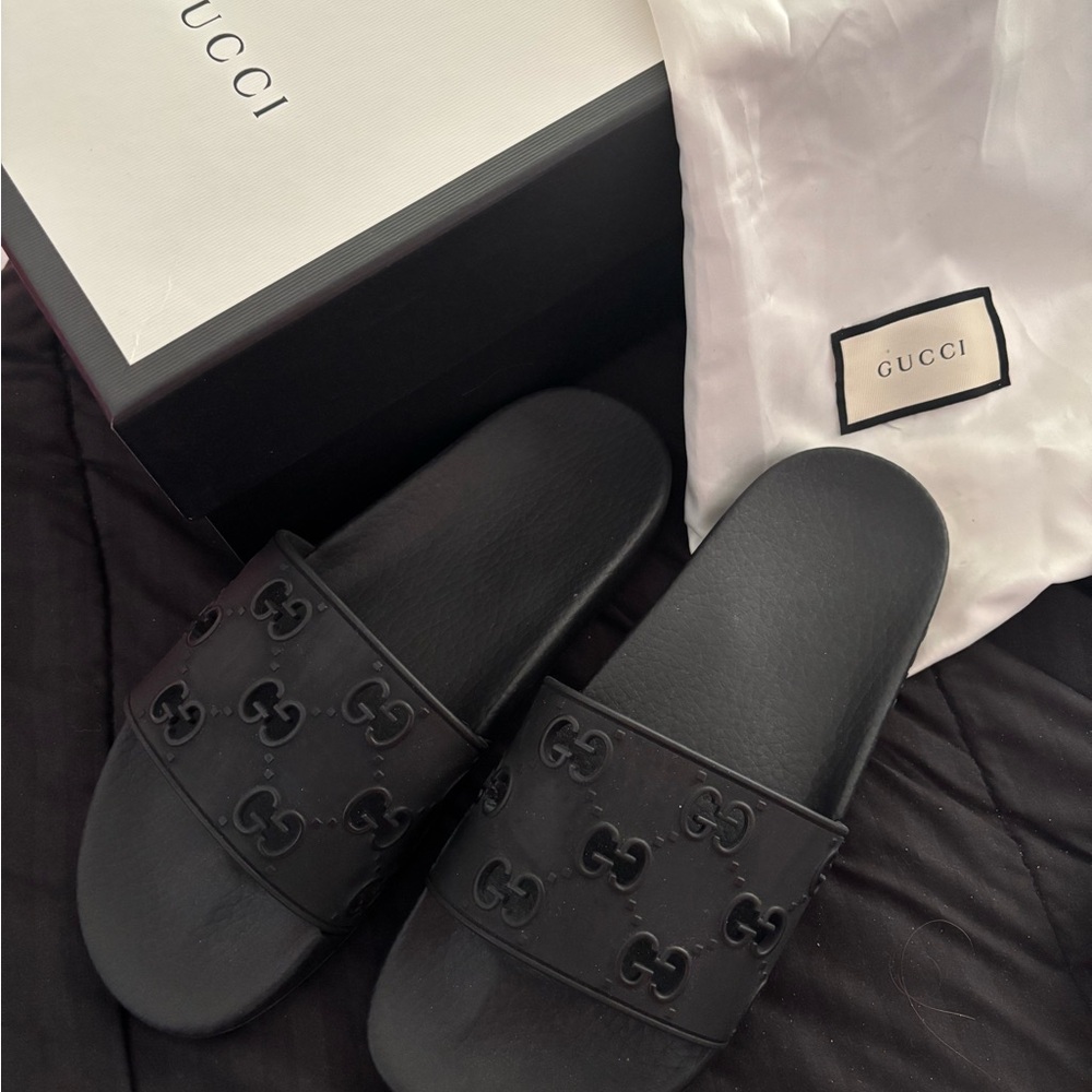 Gucci Signature Logo Men's Black Slides / Sandals / Flip Flops